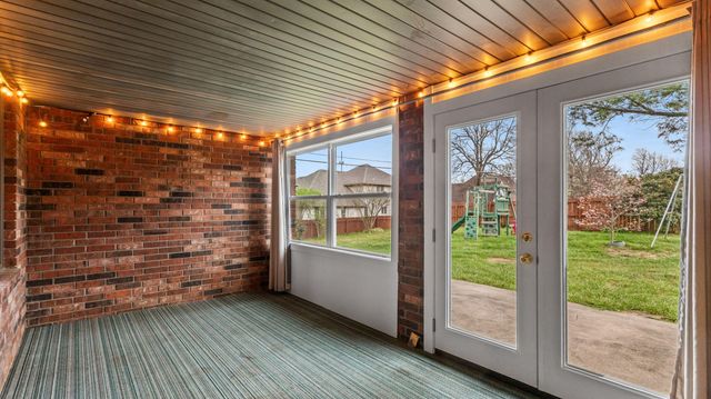 3994 N Pickwick Avenue, Springfield, MO 65803