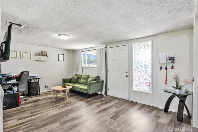 9287 Alder, Fontana, CA 92335