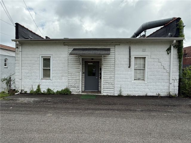 571 Kendall Avenue, Twp Of But Sw, PA 16045