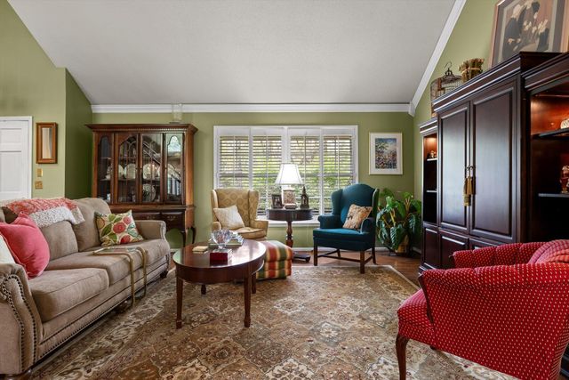 935 Dunsinane Road, Signal Mountain, TN 37377