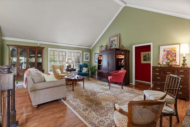 935 Dunsinane Road, Signal Mountain, TN 37377