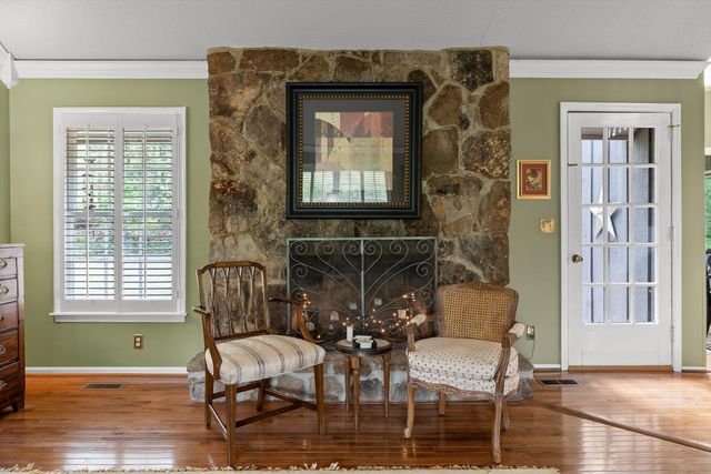 935 Dunsinane Road, Signal Mountain, TN 37377