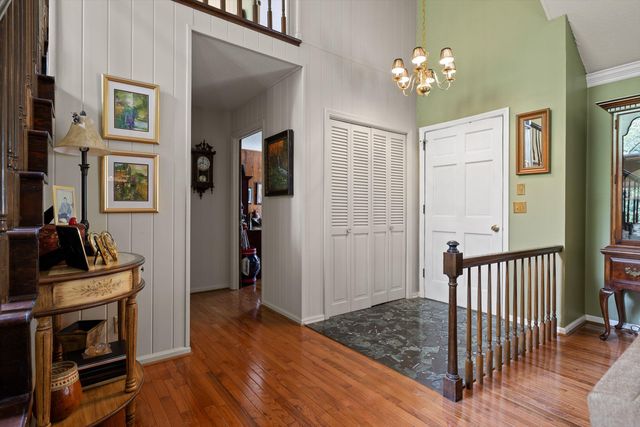935 Dunsinane Road, Signal Mountain, TN 37377