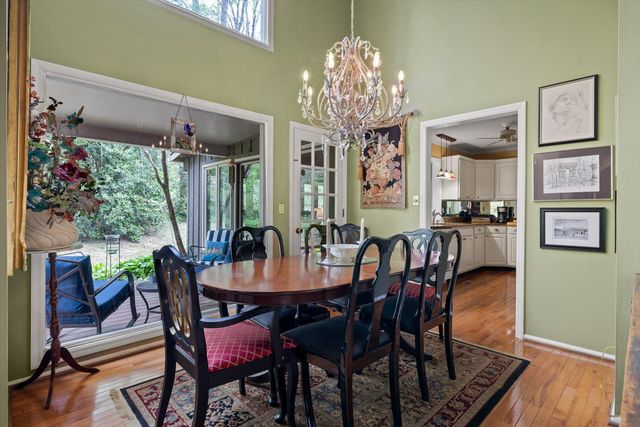 935 Dunsinane Road, Signal Mountain, TN 37377