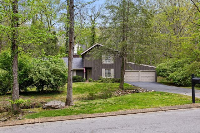 935 Dunsinane Road, Signal Mountain, TN 37377