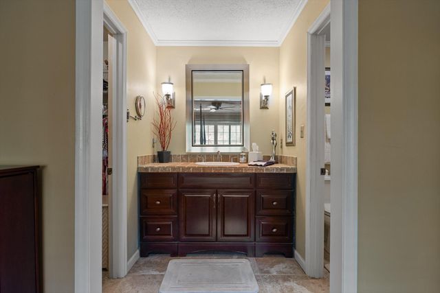935 Dunsinane Road, Signal Mountain, TN 37377