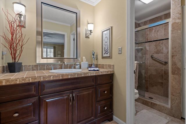 935 Dunsinane Road, Signal Mountain, TN 37377
