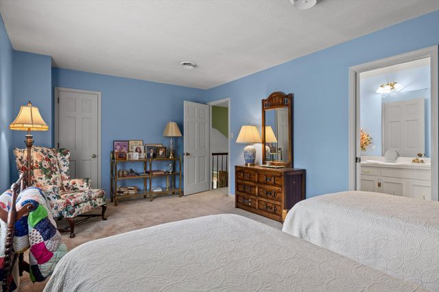 935 Dunsinane Road, Signal Mountain, TN 37377
