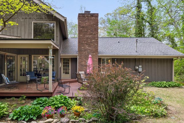 935 Dunsinane Road, Signal Mountain, TN 37377
