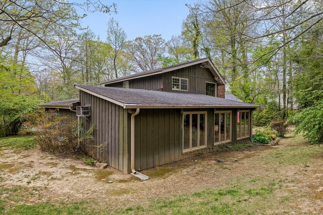 935 Dunsinane Road, Signal Mountain, TN 37377
