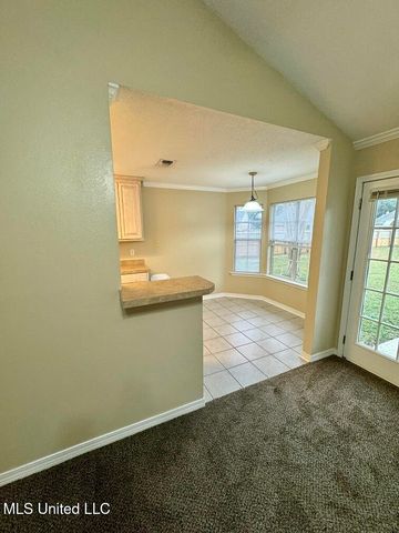 8133 Rue Hollifield, Ocean Springs, MS 39564