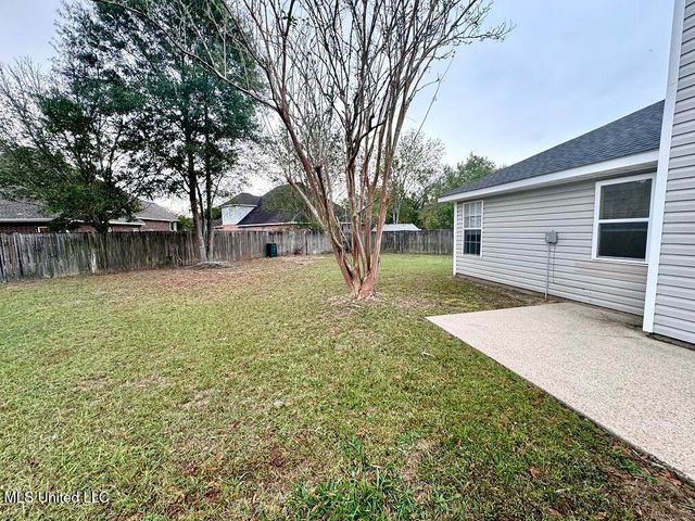 8133 Rue Hollifield, Ocean Springs, MS 39564