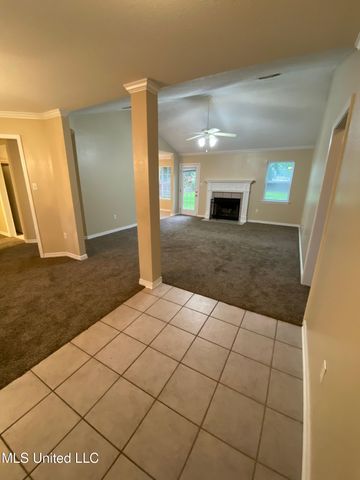 8133 Rue Hollifield, Ocean Springs, MS 39564