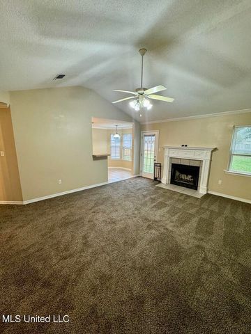 8133 Rue Hollifield, Ocean Springs, MS 39564