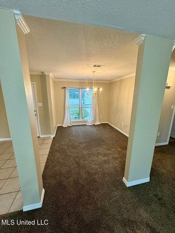 8133 Rue Hollifield, Ocean Springs, MS 39564