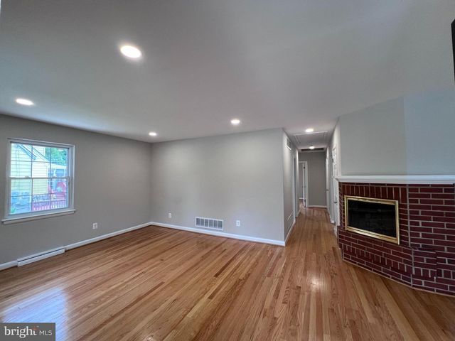 1717 GREENSPRING DR, Lutherville Timonium, MD 21093