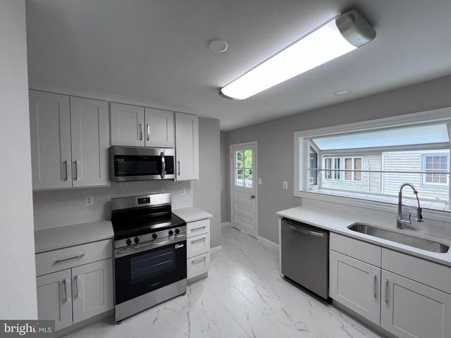 1717 GREENSPRING DR, Lutherville Timonium, MD 21093