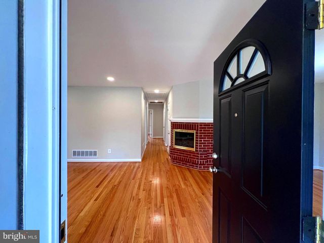1717 GREENSPRING DR, Lutherville Timonium, MD 21093