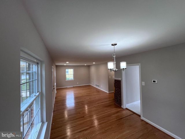1717 GREENSPRING DR, Lutherville Timonium, MD 21093