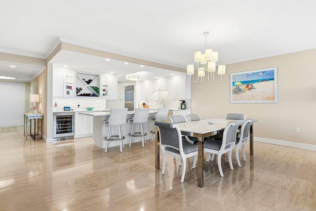 2001 SE Sailfish Point Boulevard 313, Stuart, FL 34996