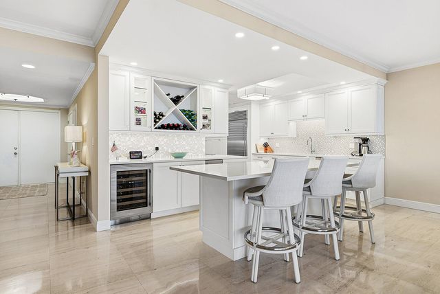 2001 SE Sailfish Point Boulevard 313, Stuart, FL 34996