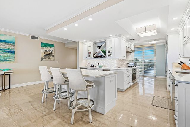 2001 SE Sailfish Point Boulevard 313, Stuart, FL 34996