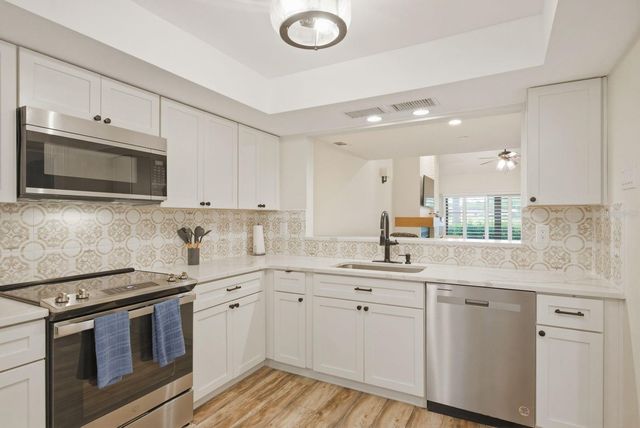 3130 EAGLES LANDING CIRCLE W, Clearwater, FL 33761