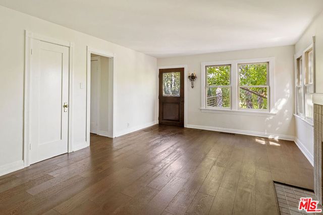830 Robinson Street, Los Angeles, CA 90026