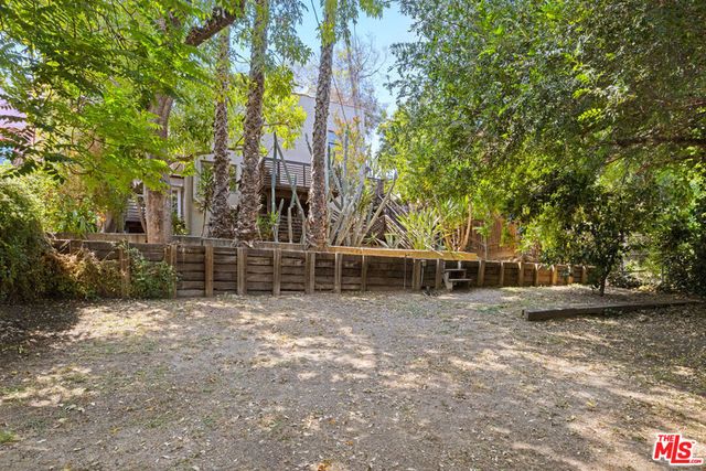 830 Robinson Street, Los Angeles, CA 90026