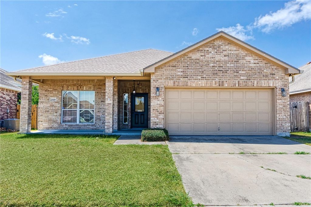 2529 Windrose Dr, Corpus Christi, TX 78414 — photo 2