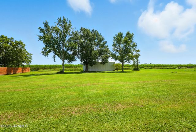 1141 Lake Martin Road, Breaux Bridge, LA 70517