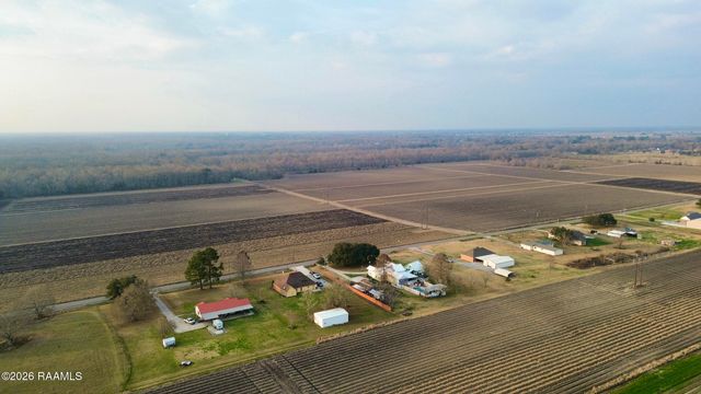 1141 Lake Martin Road, Breaux Bridge, LA 70517