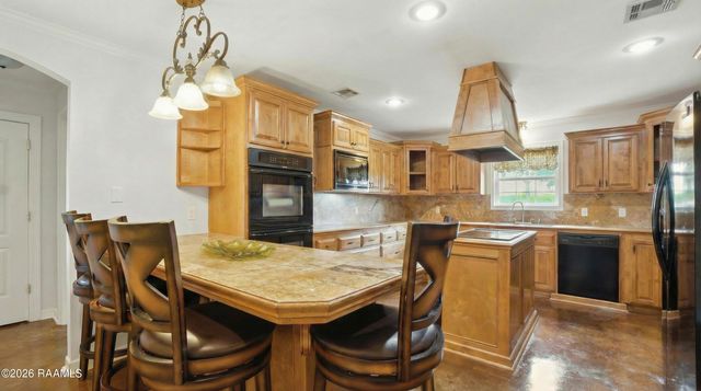 1141 Lake Martin Road, Breaux Bridge, LA 70517