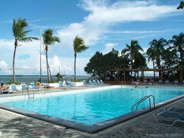 801 Brickell Bay Dr 765, Miami, FL 33131