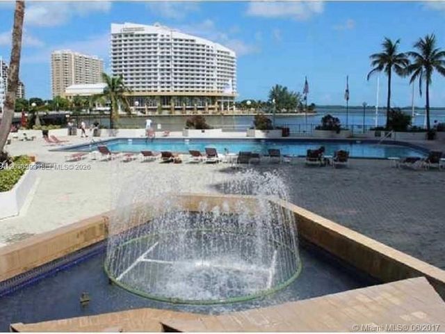 801 Brickell Bay Dr 765, Miami, FL 33131