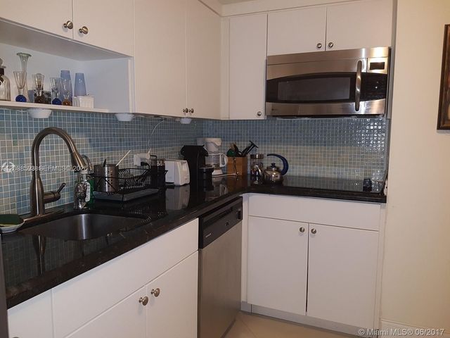 801 Brickell Bay Dr 765, Miami, FL 33131