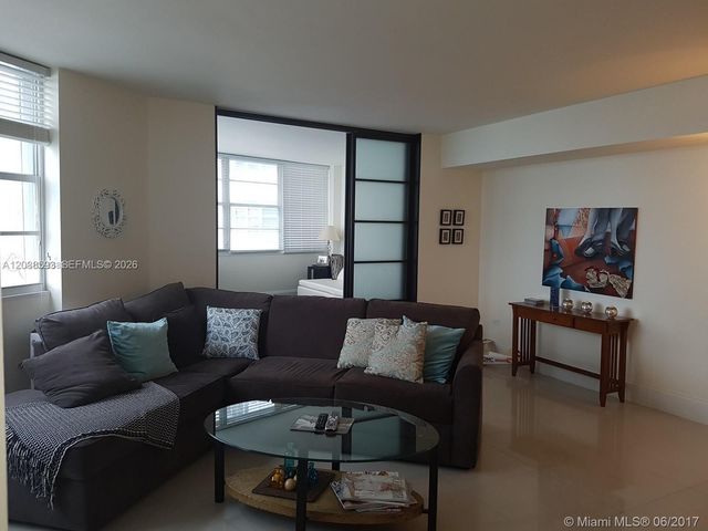 801 Brickell Bay Dr 765, Miami, FL 33131