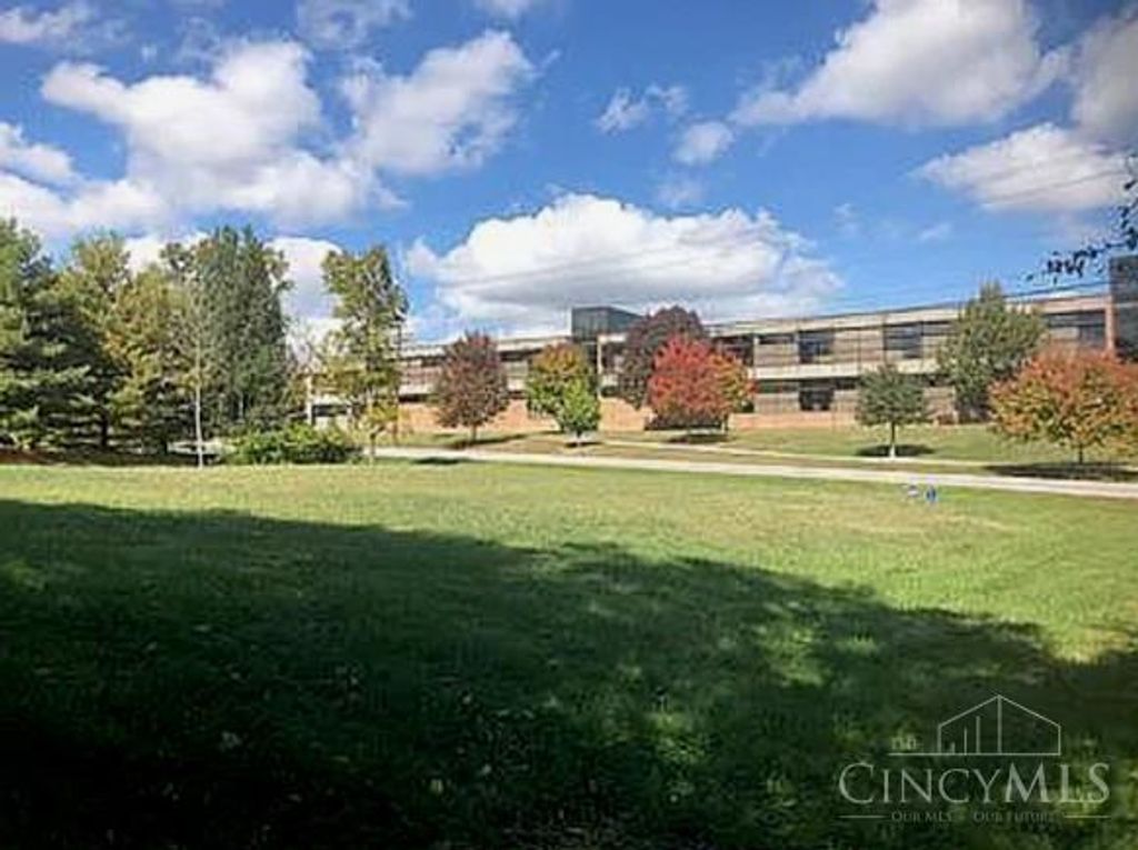 7379 Cornell Road, Montgomery, OH 45242