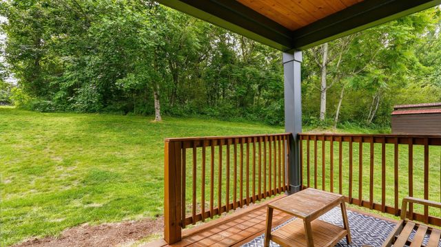 157 Lena Loop, Burns, TN 37029