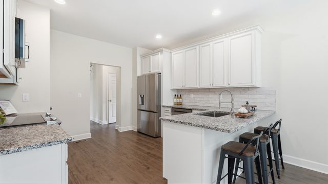 157 Lena Loop, Burns, TN 37029