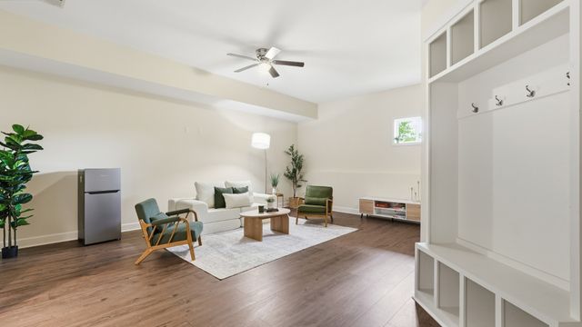 157 Lena Loop, Burns, TN 37029