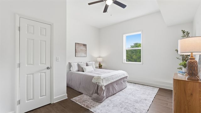 157 Lena Loop, Burns, TN 37029