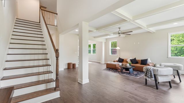 157 Lena Loop, Burns, TN 37029