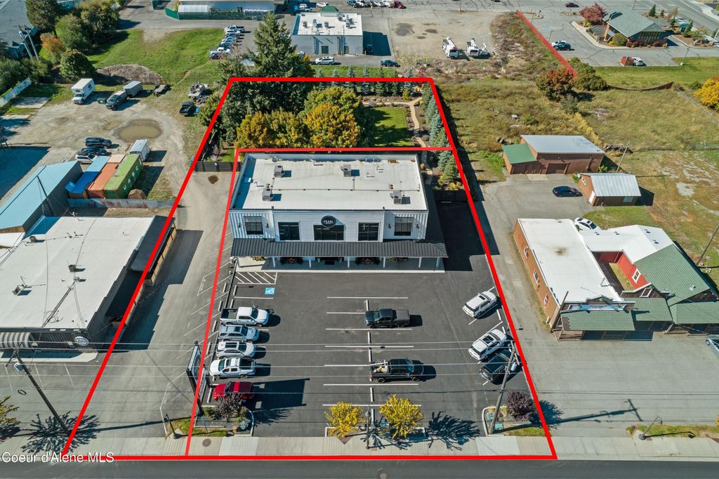 9493 N GOVERNMENT WAY, Hayden, ID 83835 photo 2