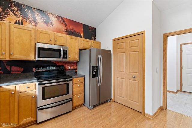 3108 Vermont Place, Green, OH 44312