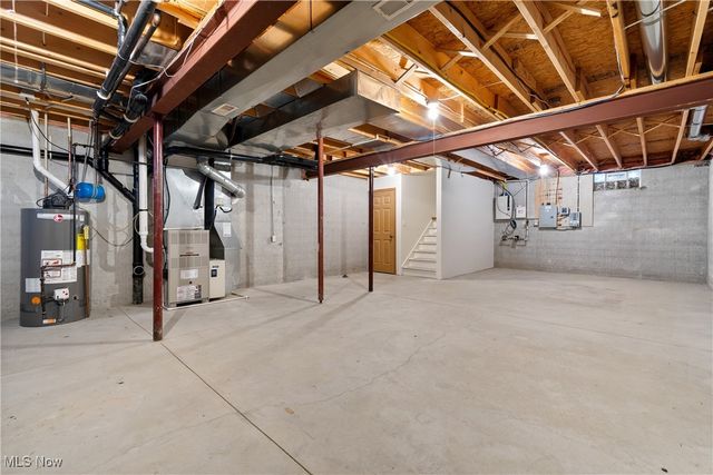 3108 Vermont Place, Green, OH 44312