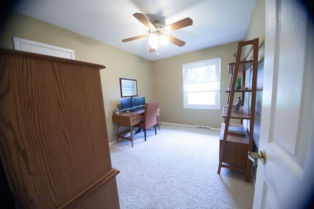 2904 77th Street, Urbandale, IA 50322
