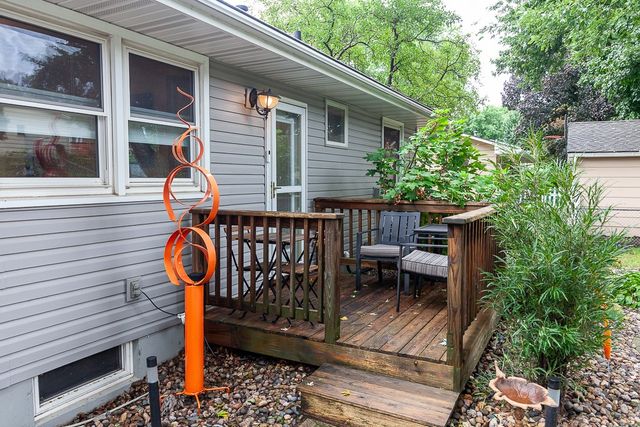 2904 77th Street, Urbandale, IA 50322