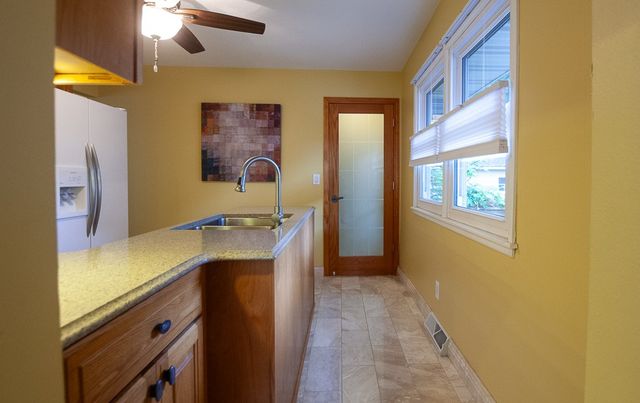 2904 77th Street, Urbandale, IA 50322