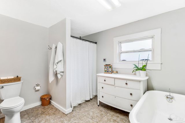 1630 E Lee St, Pensacola, FL 32503